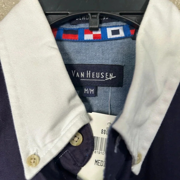 NWT VAN HEUSEN COLOR BLOCK SHIRT NWT SMALL SPOT UNDER 3RD BUTTON SIZE M - Picture 3 of 3